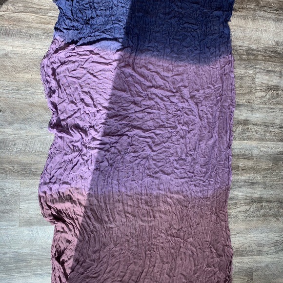 Gap Purple Ombré Fringe Scarf - Picture 2 of 6